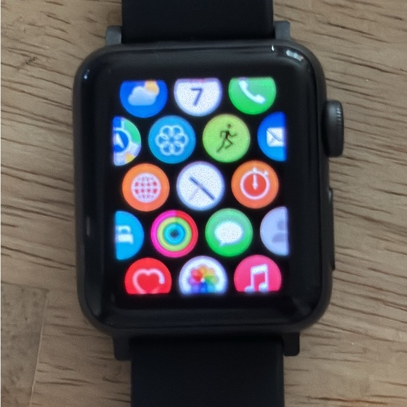 Like new I watch by Apple with four bands in black 38 mm - Picture 3 of 3